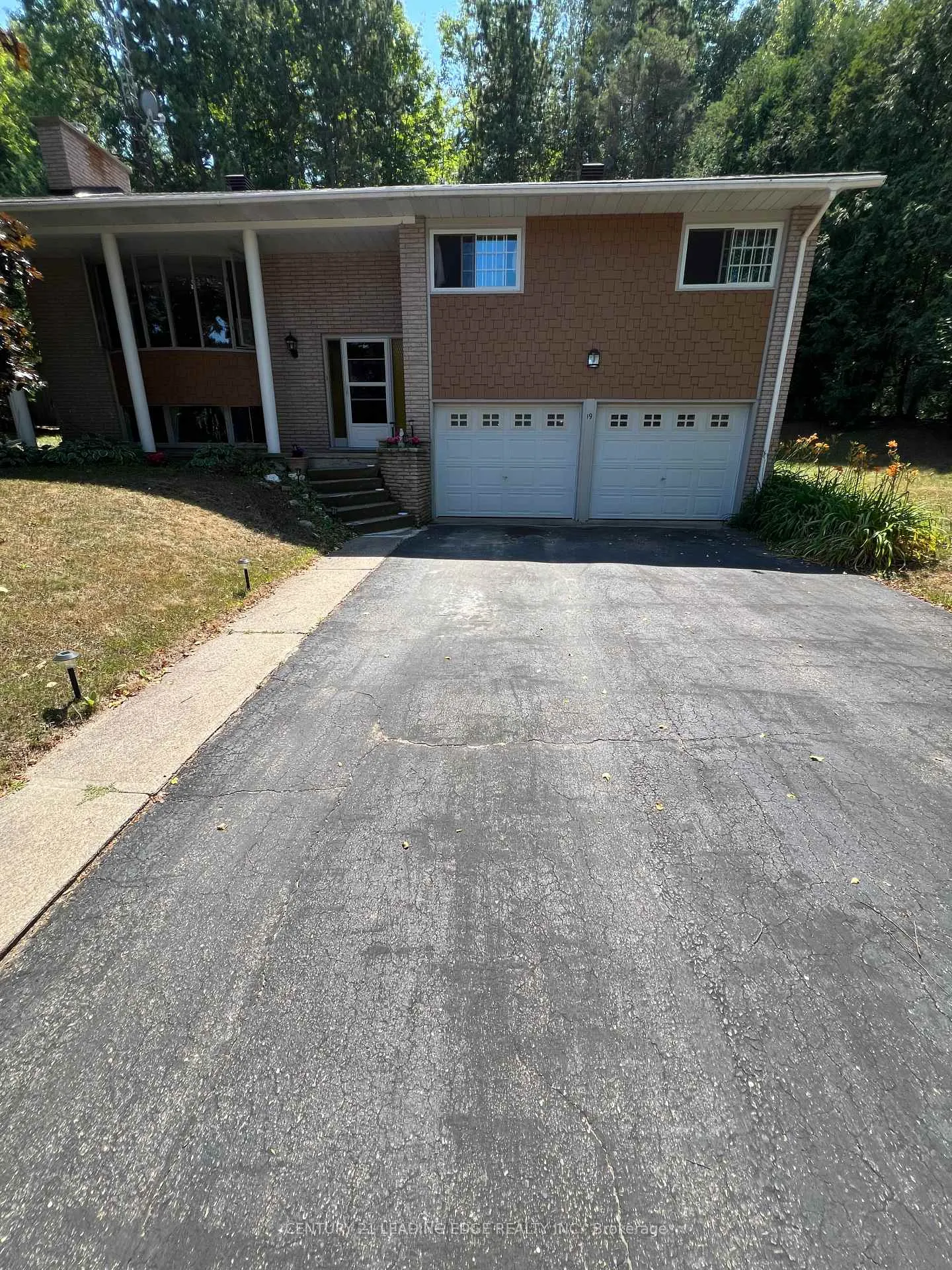 Photo 3 of 19 Forest Hill Road, Bancroft, Bancroft Ward — HOMEH