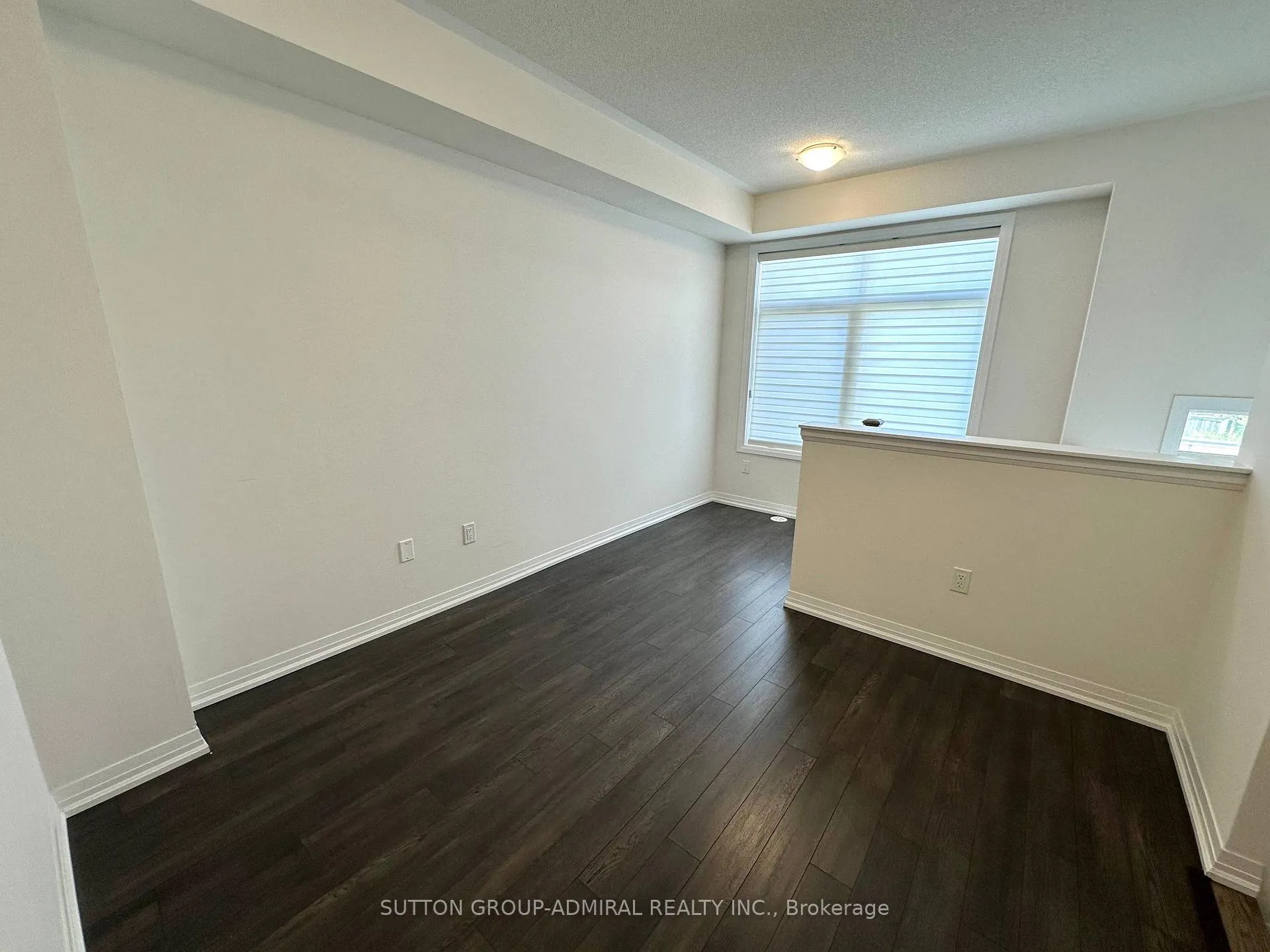 Photo 3 of 11 Saigen Lane, Markham, Cedar Grove — HOMEH