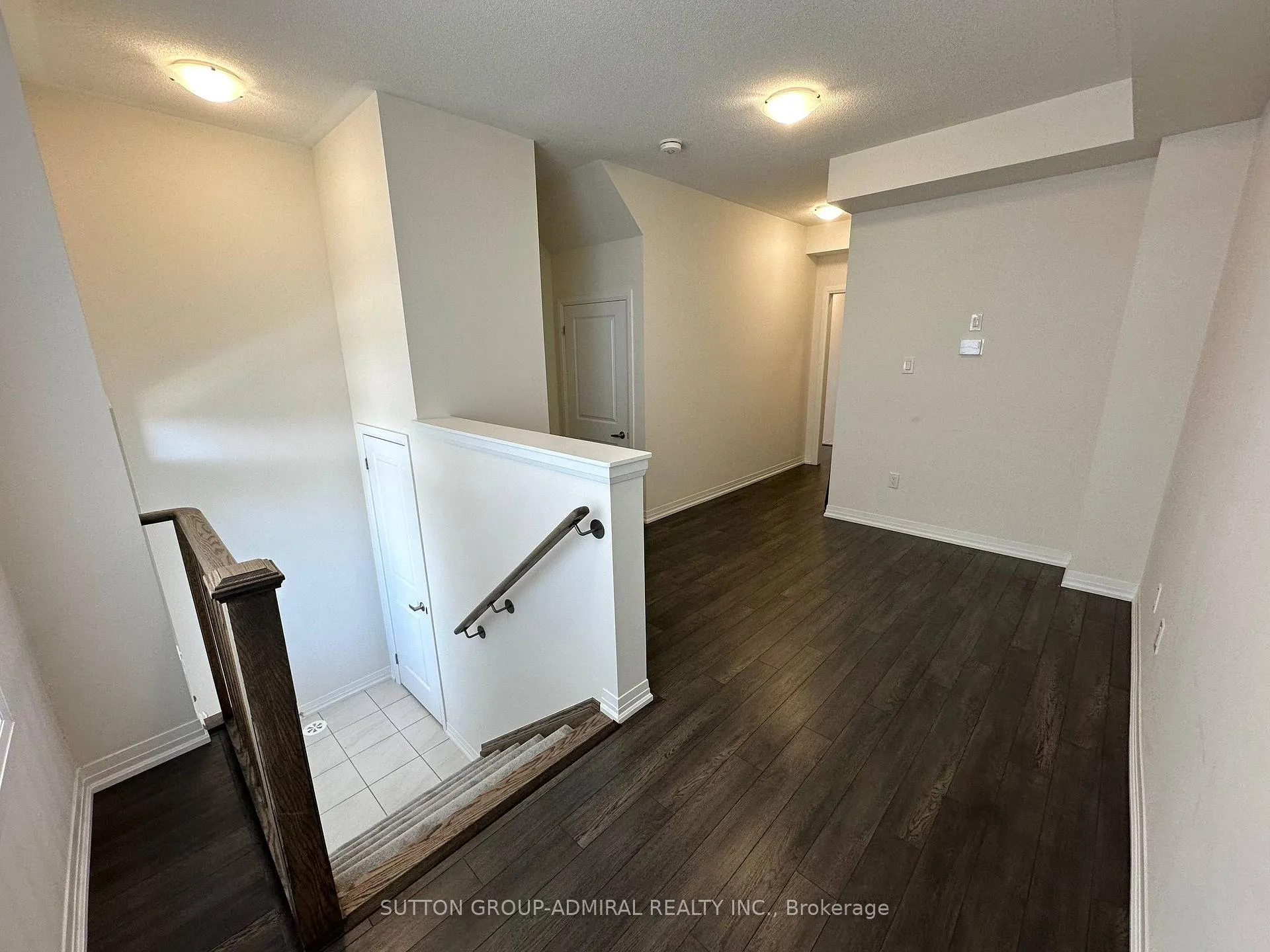 Photo 4 of 11 Saigen Lane, Markham, Cedar Grove — HOMEH