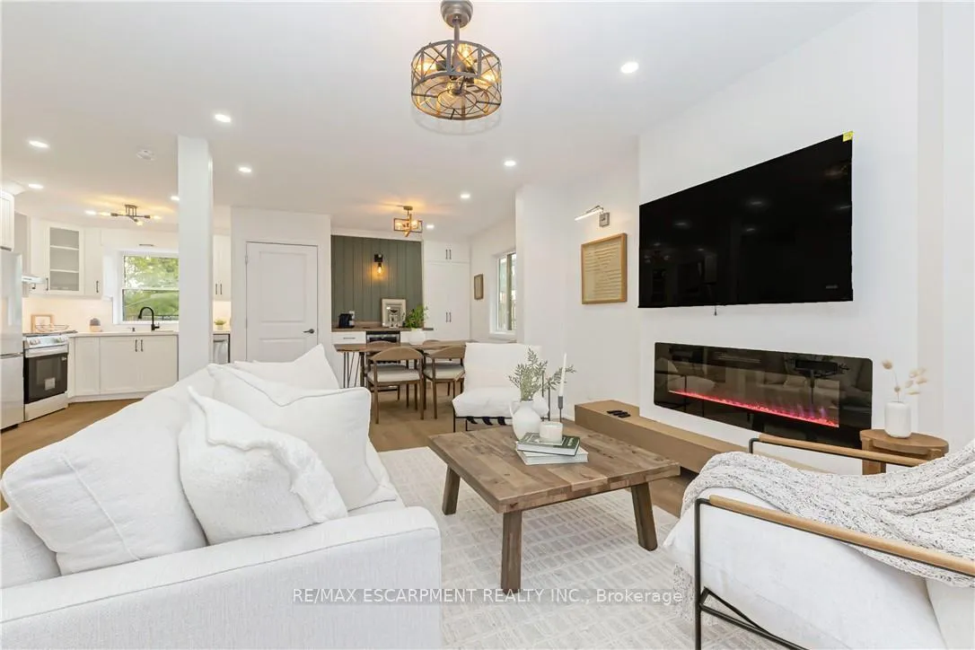 Photo 6 of 487 East 37th Street, Hamilton, Macassa — HOMEH