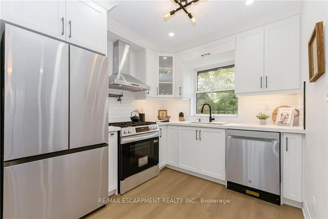Photo 11 of 487 East 37th Street, Hamilton, Macassa — HOMEH