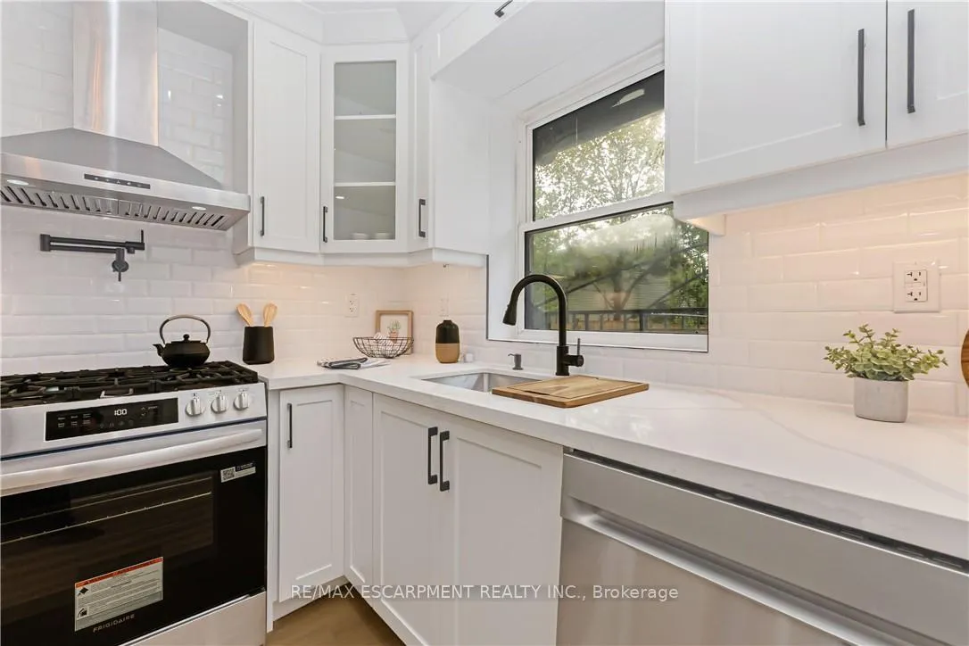 Photo 13 of 487 East 37th Street, Hamilton, Macassa — HOMEH