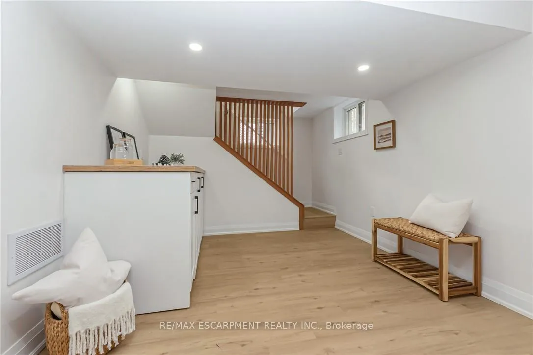 Photo 22 of 487 East 37th Street, Hamilton, Macassa — HOMEH