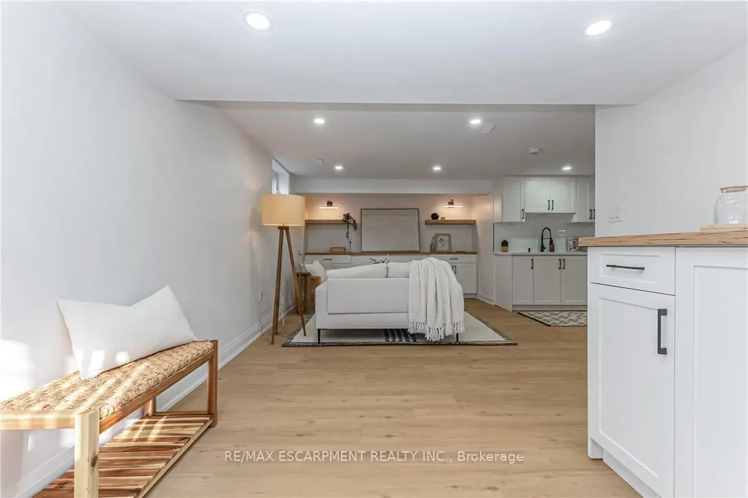 Photo 24 of 487 East 37th Street, Hamilton, Macassa — HOMEH