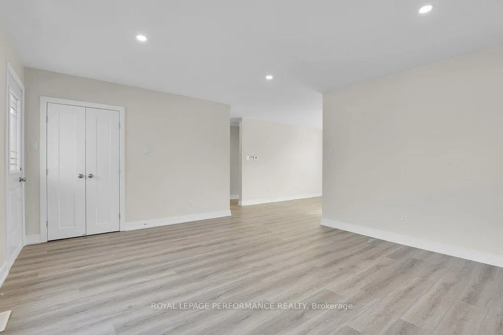 Photo 5 of 624 Clarke Avenue, Ottawa, Castle Heights/Rideau High — HOMEH
