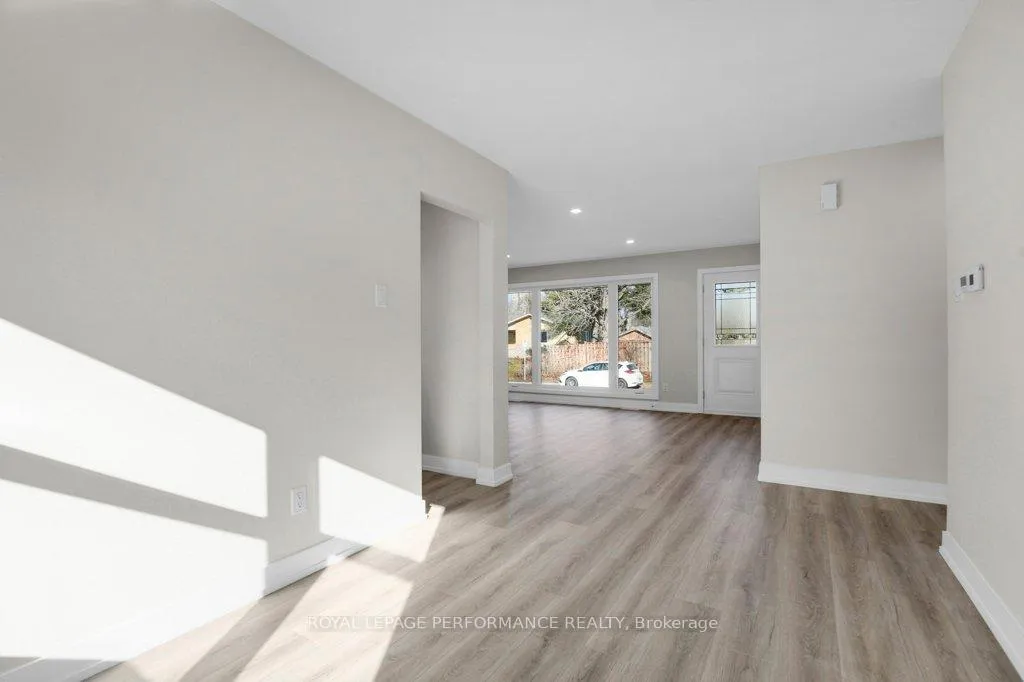 Photo 9 of 624 Clarke Avenue, Ottawa, Castle Heights/Rideau High — HOMEH