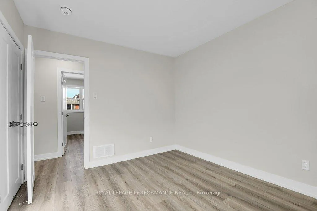 Photo 15 of 624 Clarke Avenue, Ottawa, Castle Heights/Rideau High — HOMEH