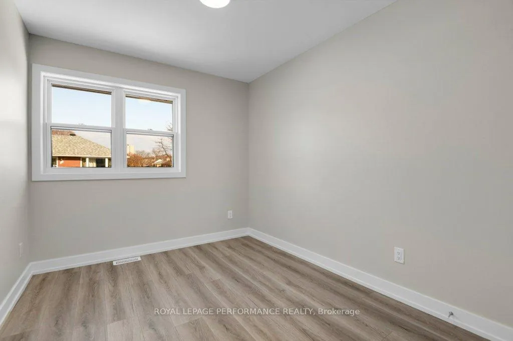Photo 16 of 624 Clarke Avenue, Ottawa, Castle Heights/Rideau High — HOMEH