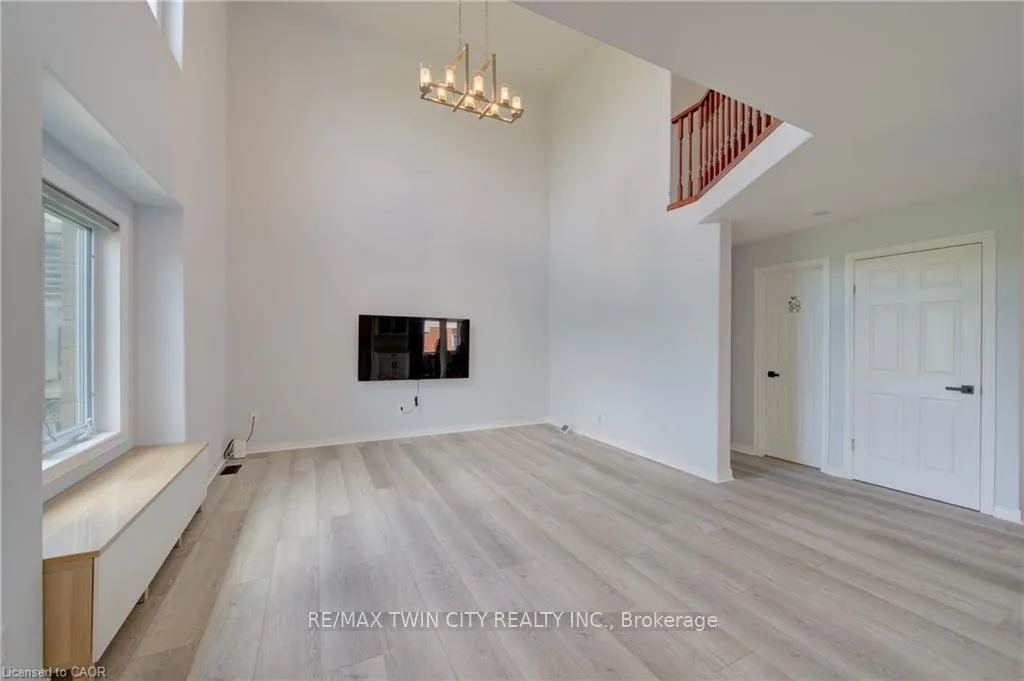 Photo 8 of 63 Pine Valley Drive, Kitchener — HOMEH