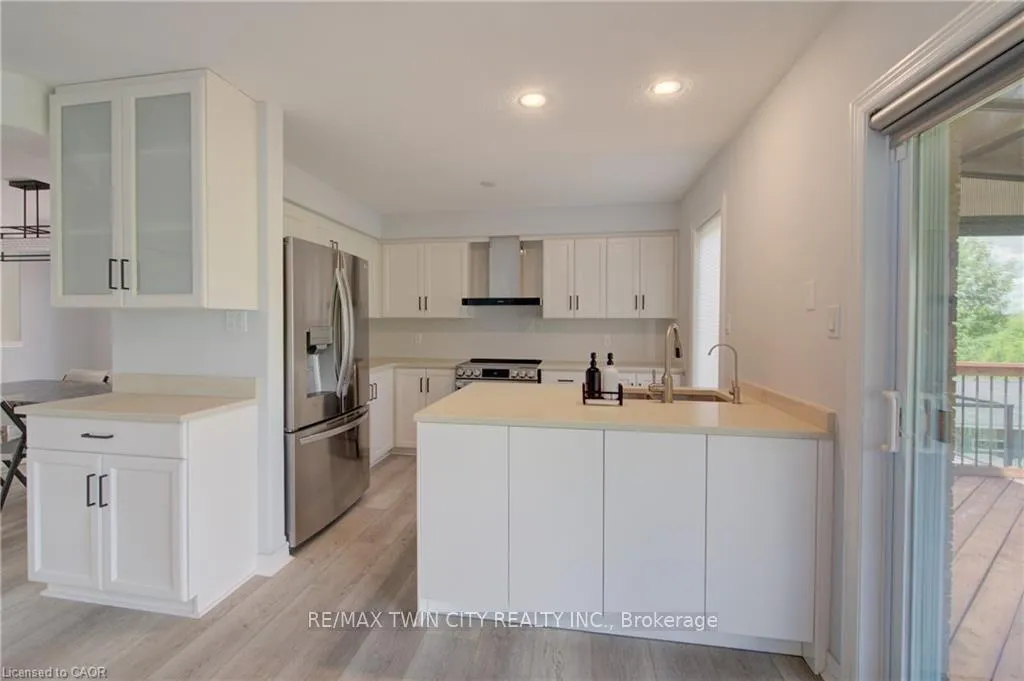 Photo 14 of 63 Pine Valley Drive, Kitchener — HOMEH