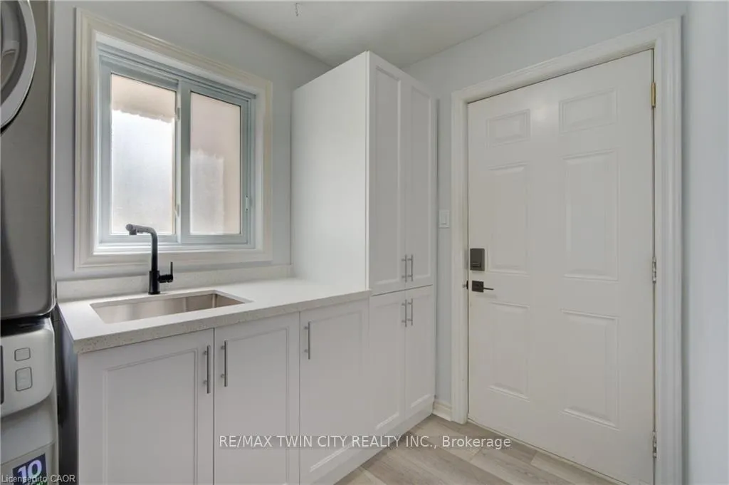 Photo 19 of 63 Pine Valley Drive, Kitchener — HOMEH