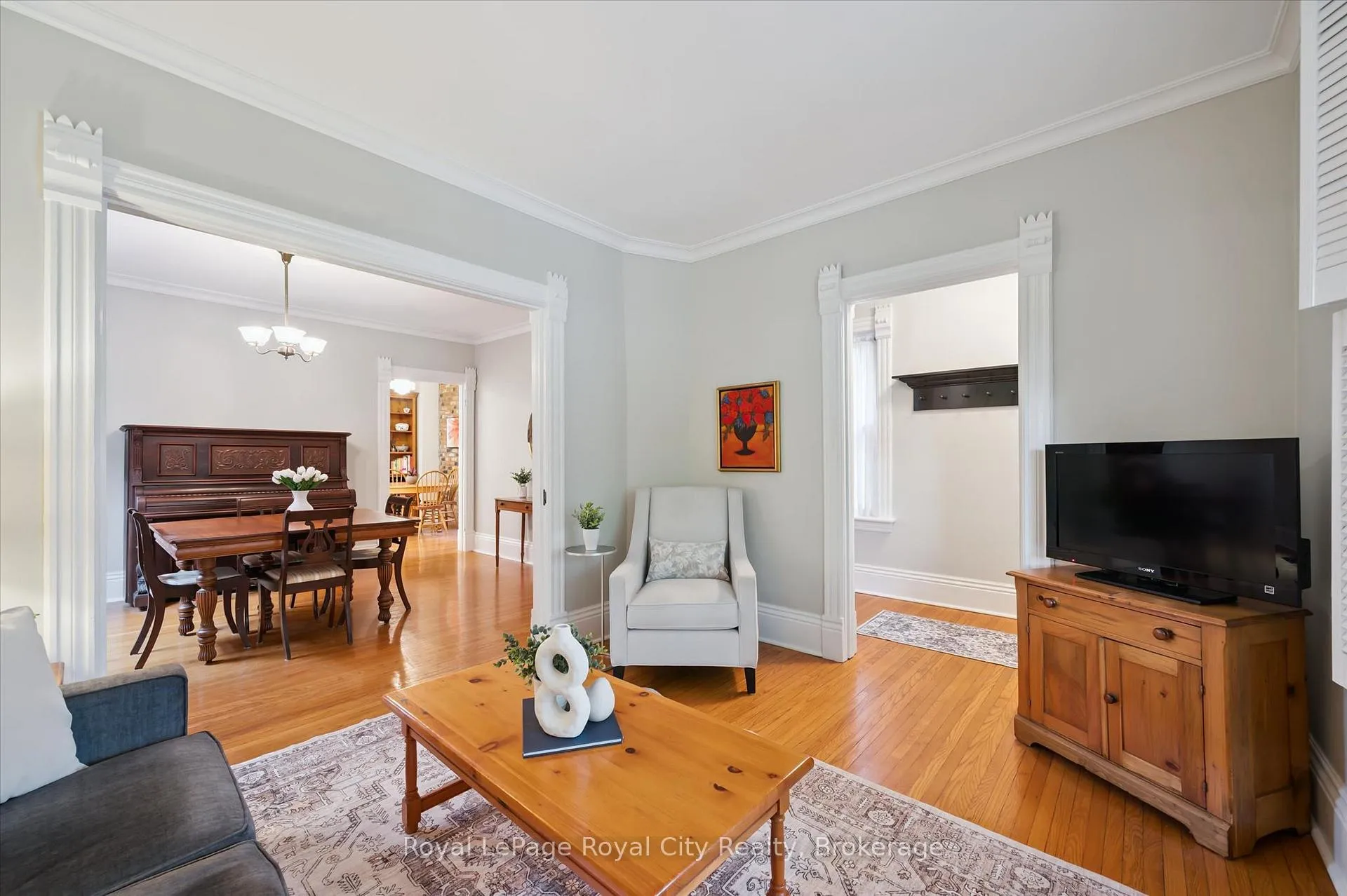 Photo 6 of 265 Waterloo Avenue, Guelph, Junction/Onward Willow — HOMEH