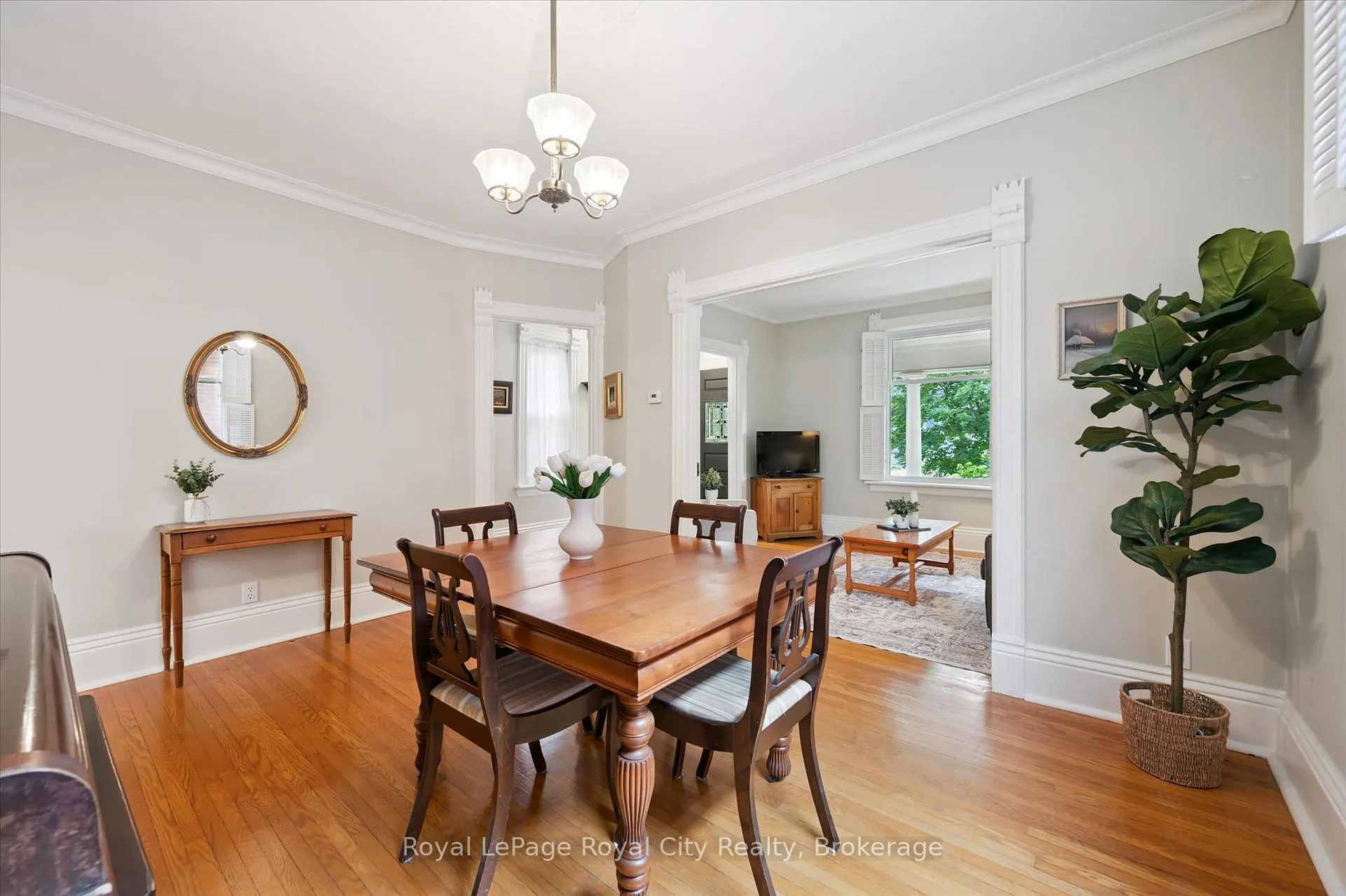 Photo 8 of 265 Waterloo Avenue, Guelph, Junction/Onward Willow — HOMEH