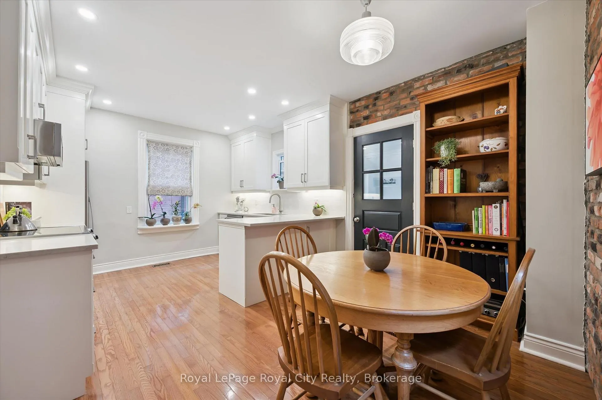 Photo 9 of 265 Waterloo Avenue, Guelph, Junction/Onward Willow — HOMEH