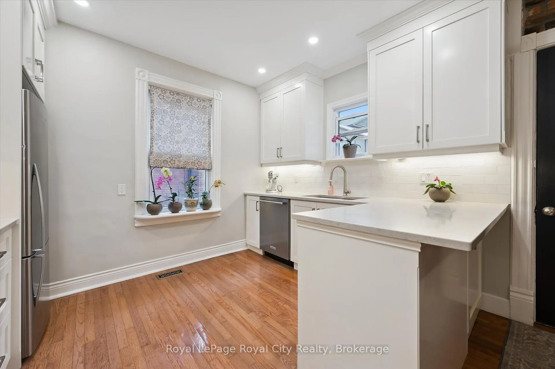 Photo 10 of 265 Waterloo Avenue, Guelph, Junction/Onward Willow — HOMEH
