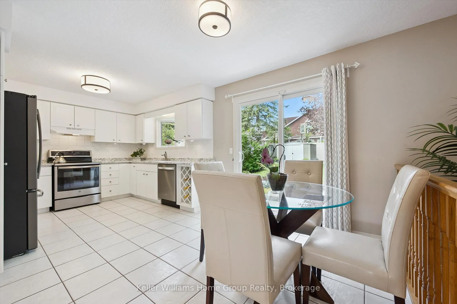 Photo 15 of 41 Ptarmigan Drive, Guelph, Kortright Hills — HOMEH