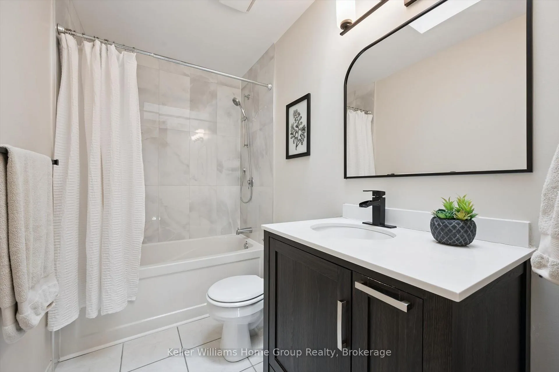 Photo 28 of 41 Ptarmigan Drive, Guelph, Kortright Hills — HOMEH