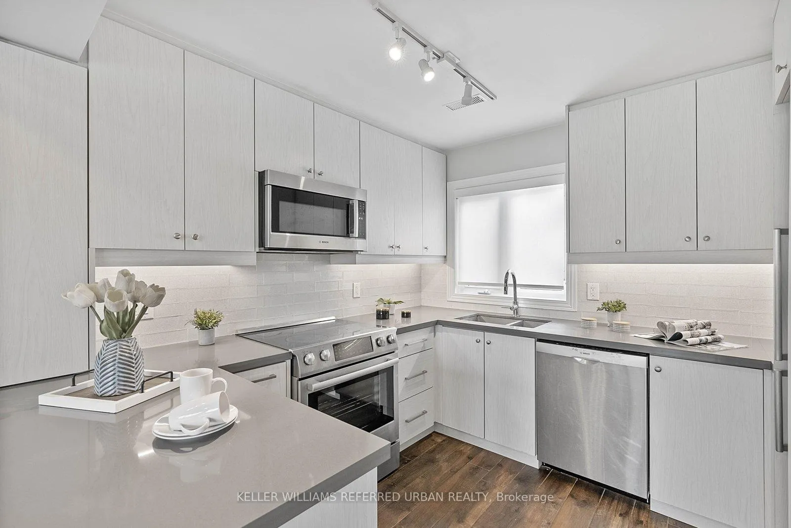 Photo 14 of Unit 4, 2 Withrow Avenue, Toronto, North Riverdale — HOMEH