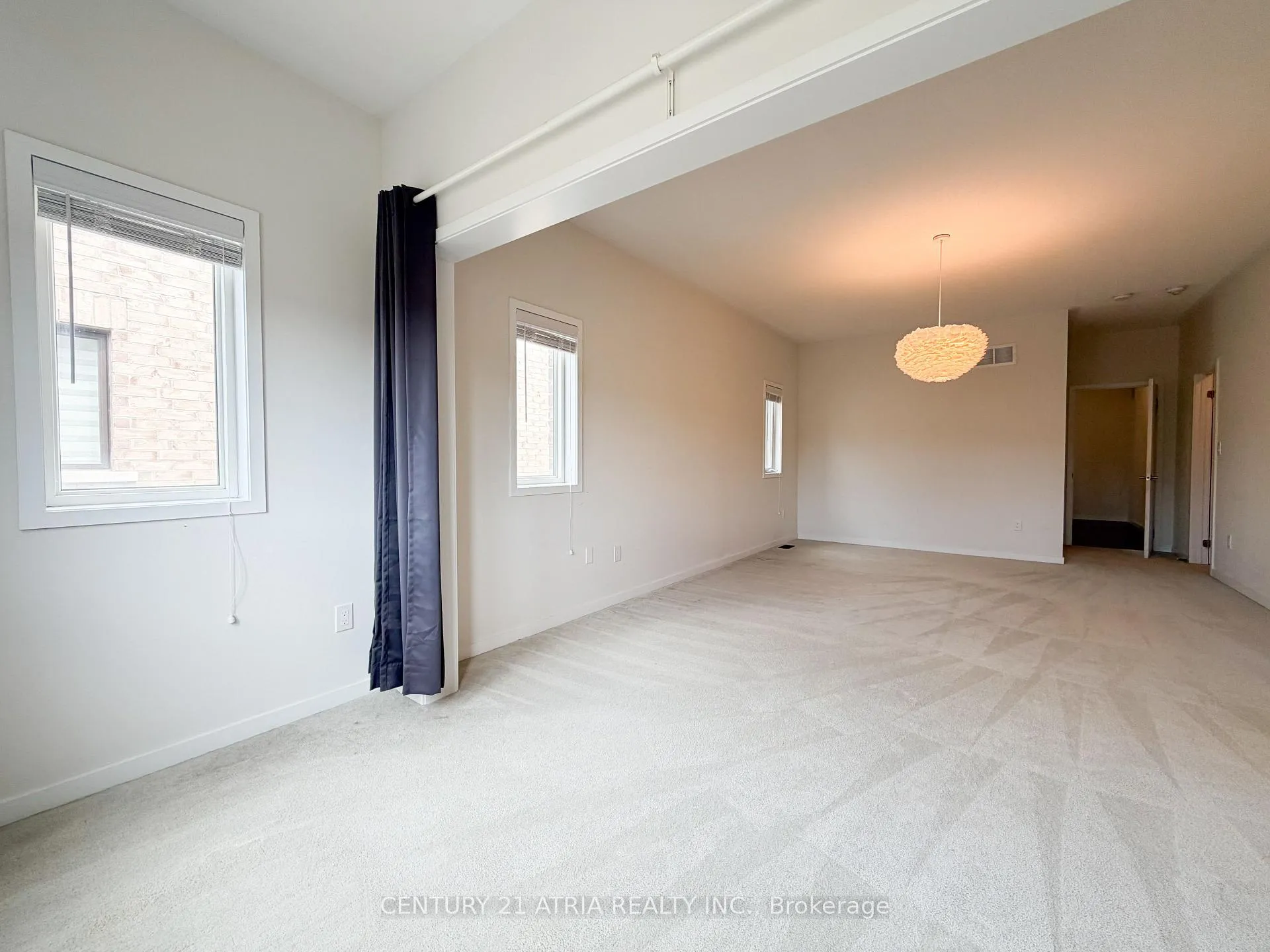 Photo 13 of 405 Elyse Court, Aurora, Bayview Northeast — HOMEH