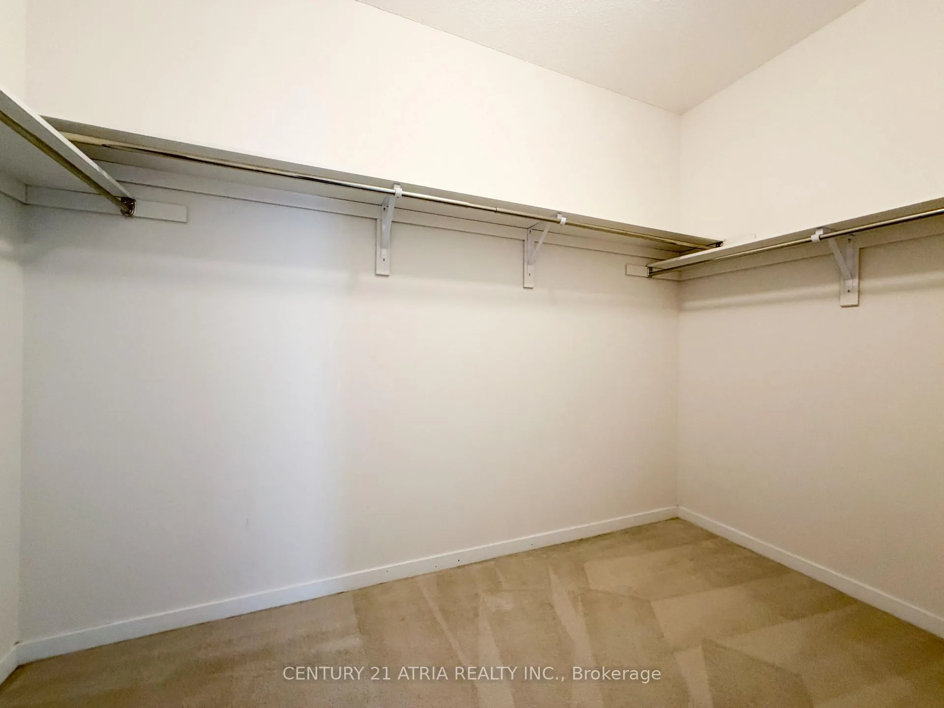 Photo 15 of 405 Elyse Court, Aurora, Bayview Northeast — HOMEH