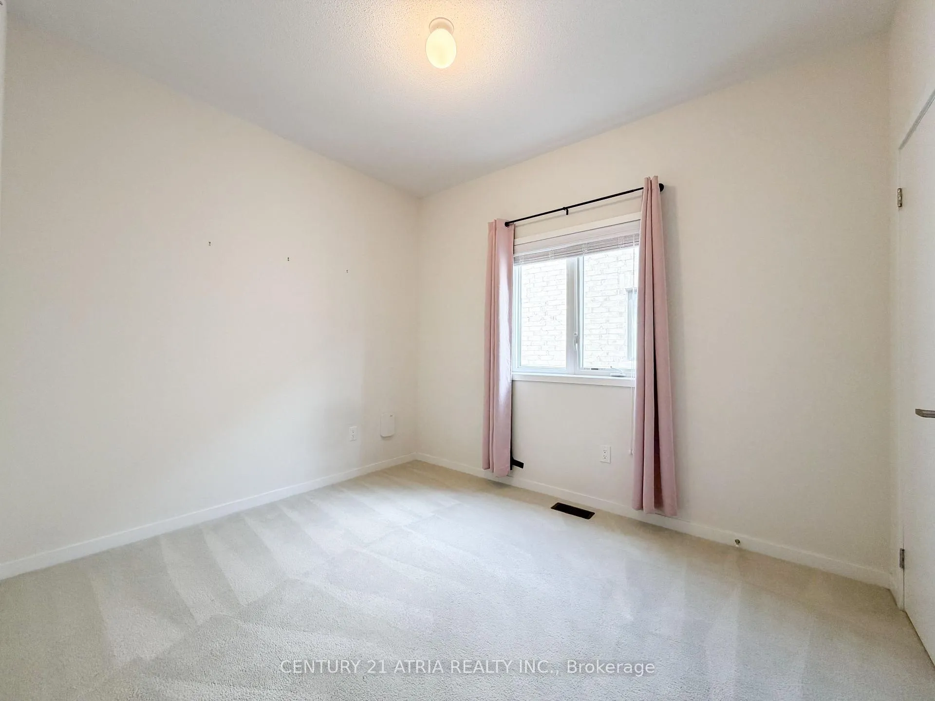 Photo 20 of 405 Elyse Court, Aurora, Bayview Northeast — HOMEH