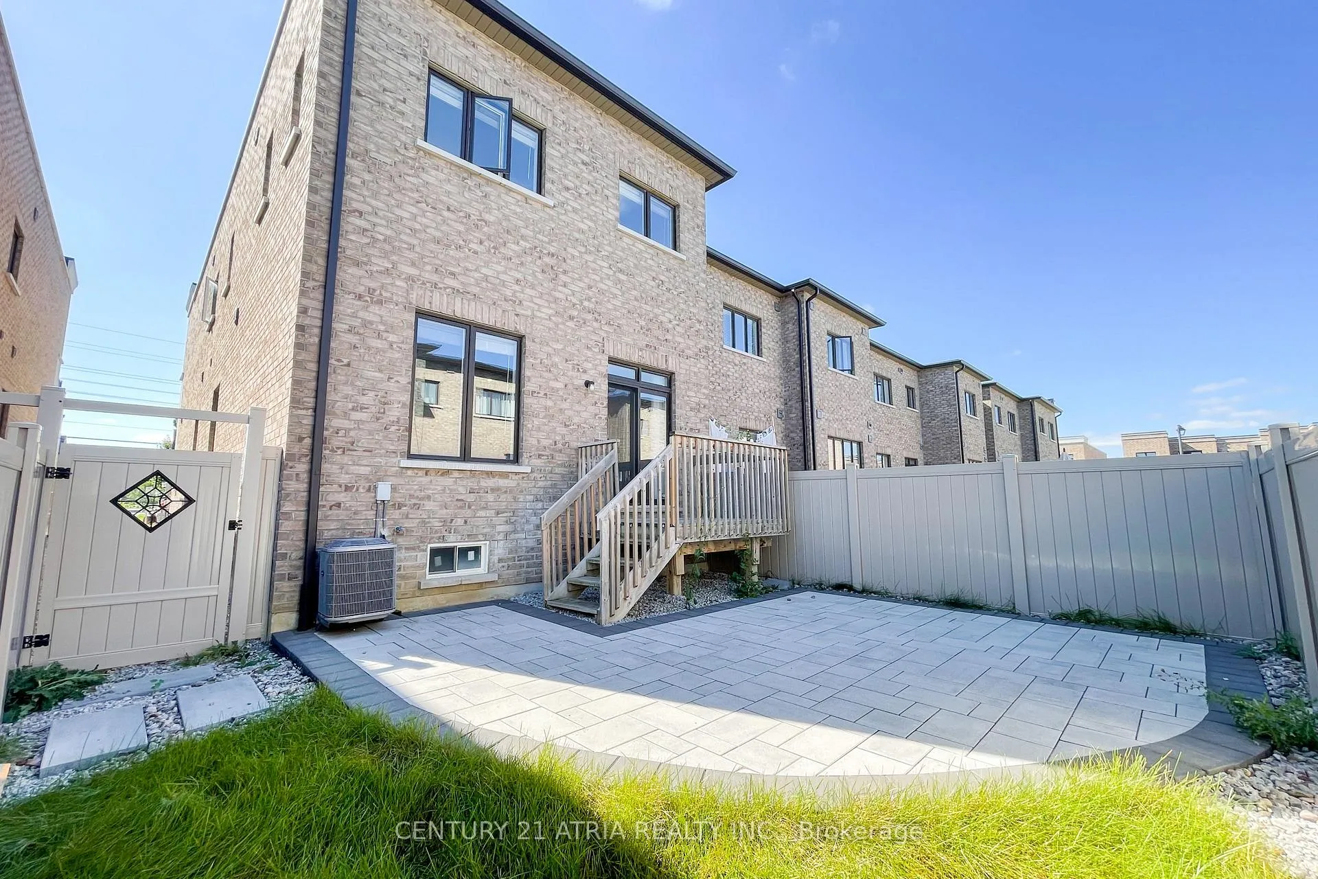Photo 24 of 405 Elyse Court, Aurora, Bayview Northeast — HOMEH