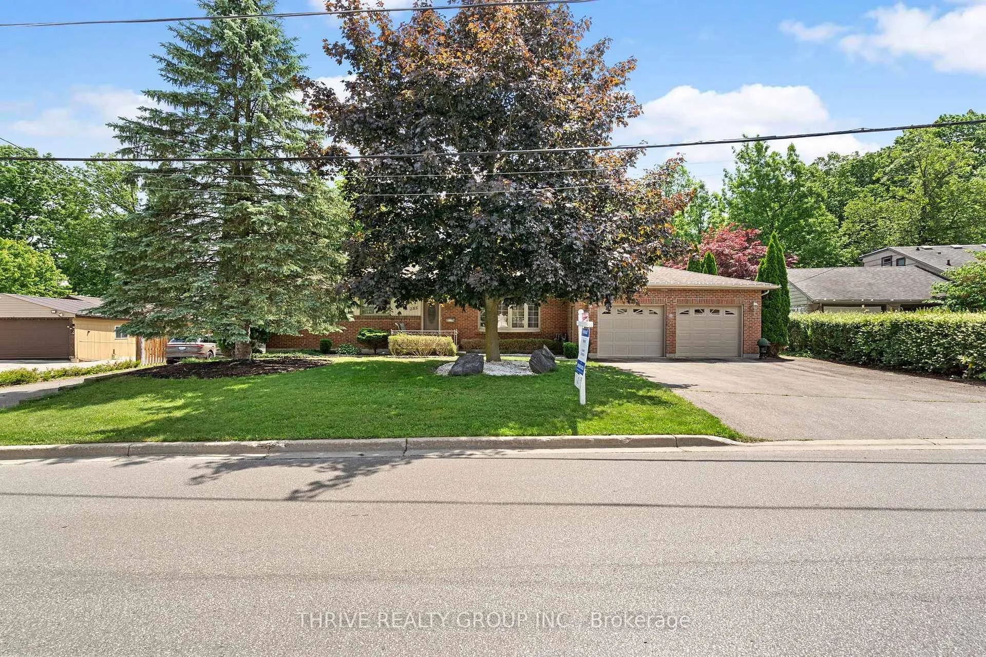 Photo of 255 Ridgewood Crescent