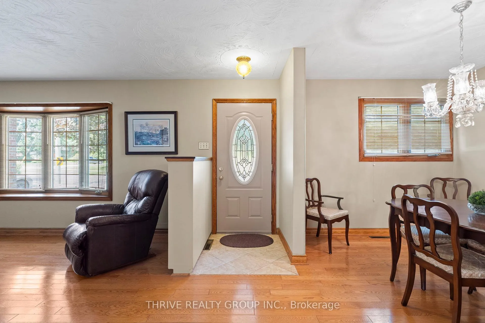 Photo 5 of 255 Ridgewood Crescent, London, South D — HOMEH