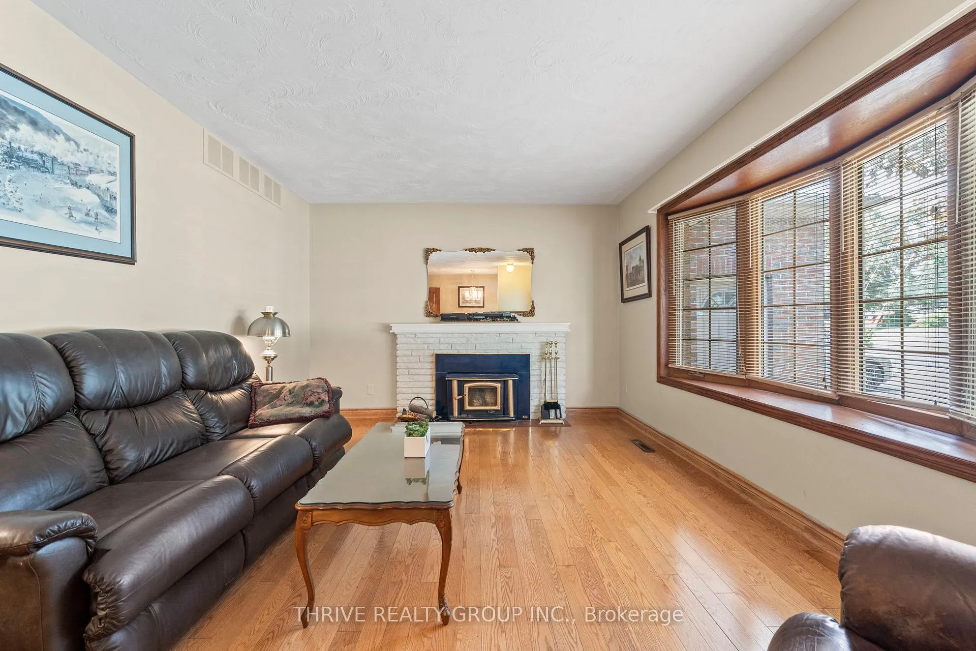 Photo 7 of 255 Ridgewood Crescent, London, South D — HOMEH