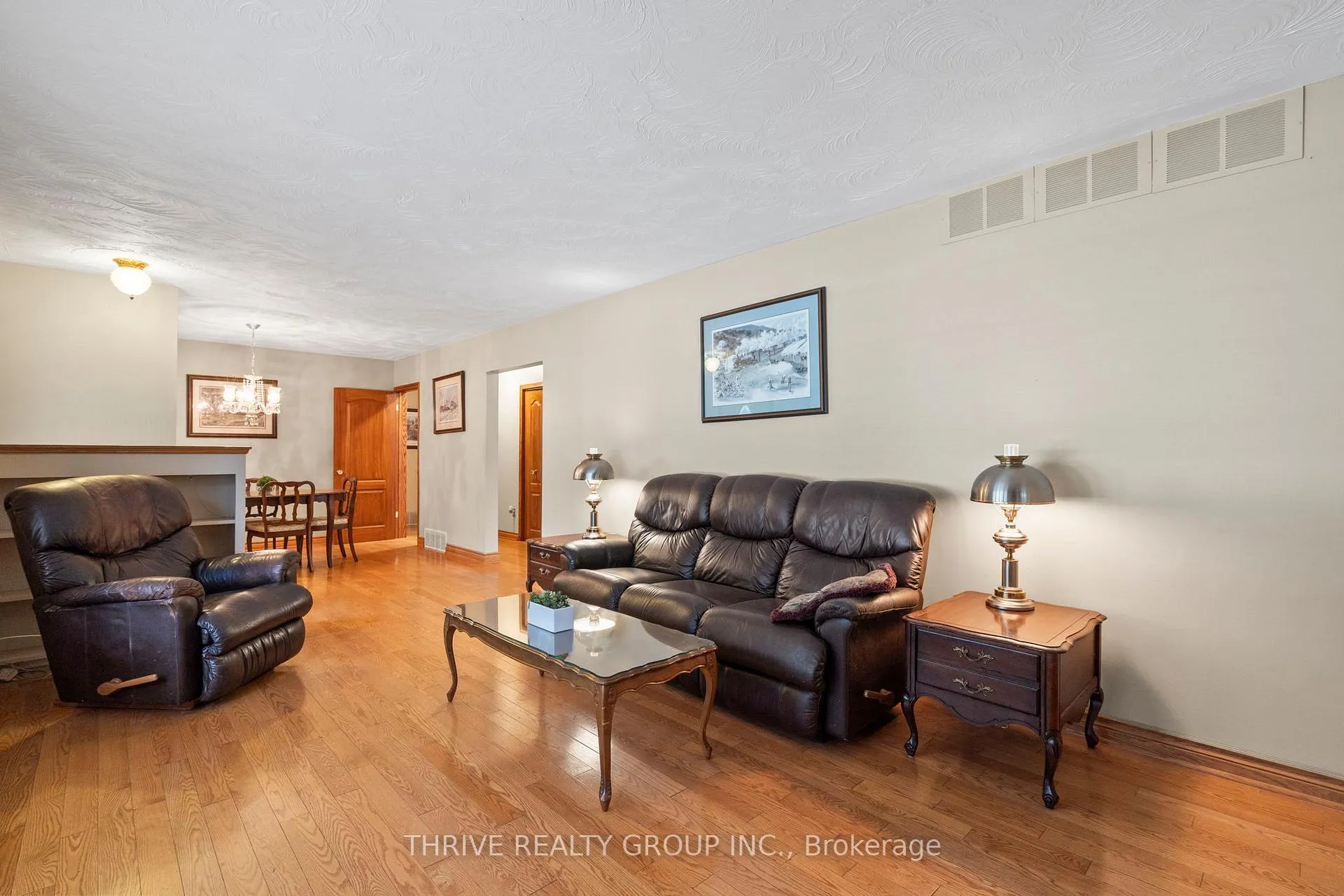 Photo 8 of 255 Ridgewood Crescent, London, South D — HOMEH