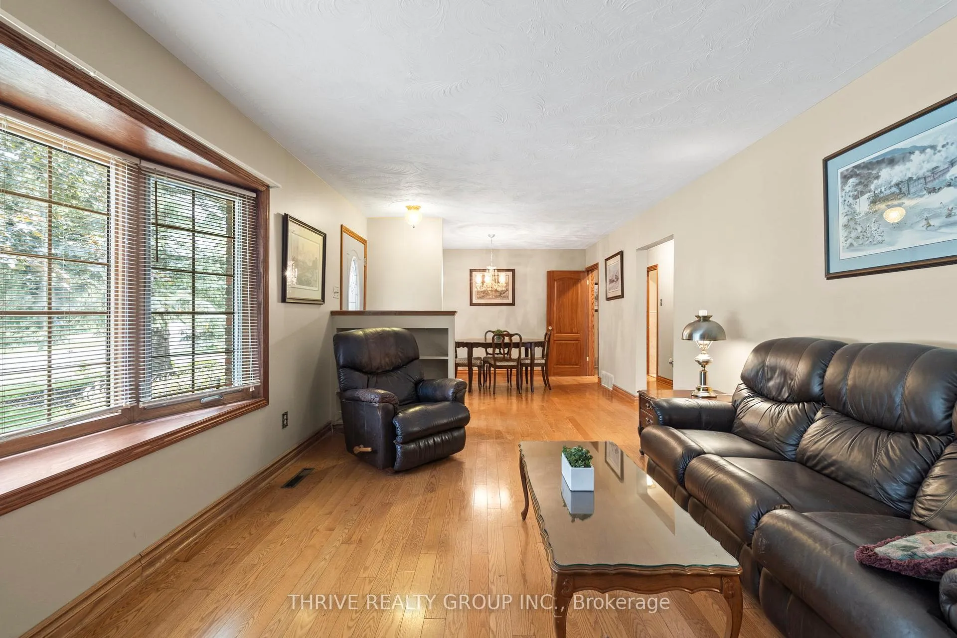Photo 9 of 255 Ridgewood Crescent, London, South D — HOMEH