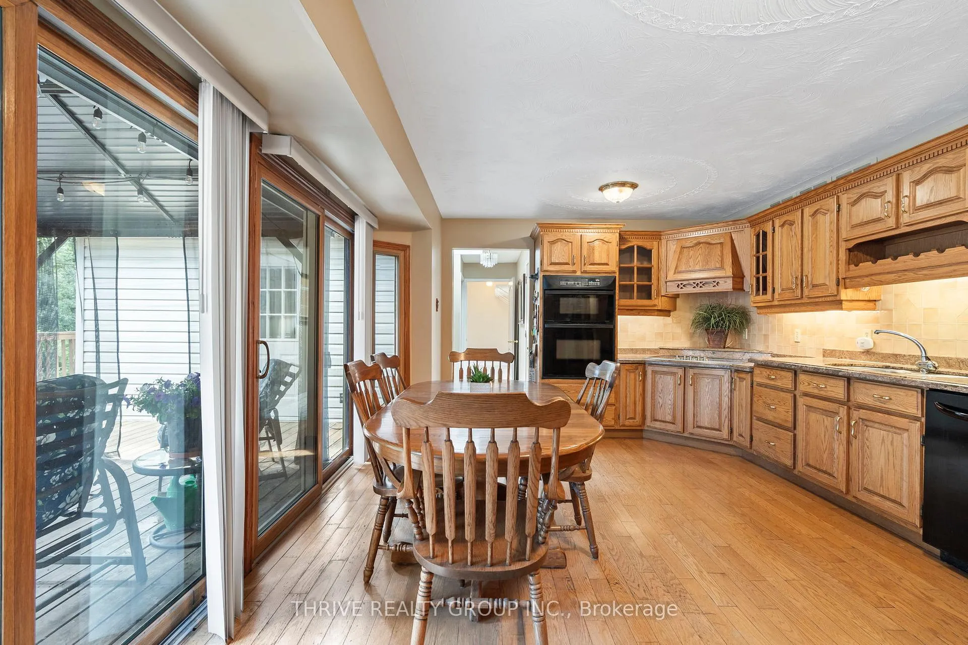 Photo 18 of 255 Ridgewood Crescent, London, South D — HOMEH