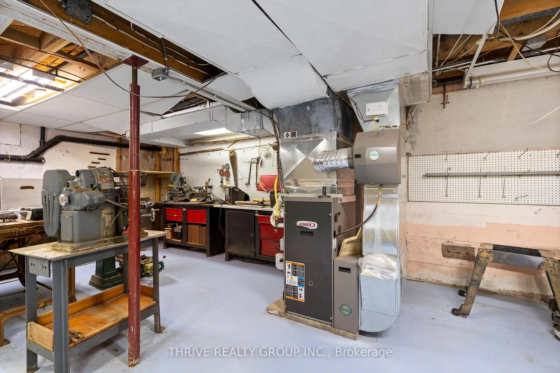 Photo 28 of 255 Ridgewood Crescent, London, South D — HOMEH