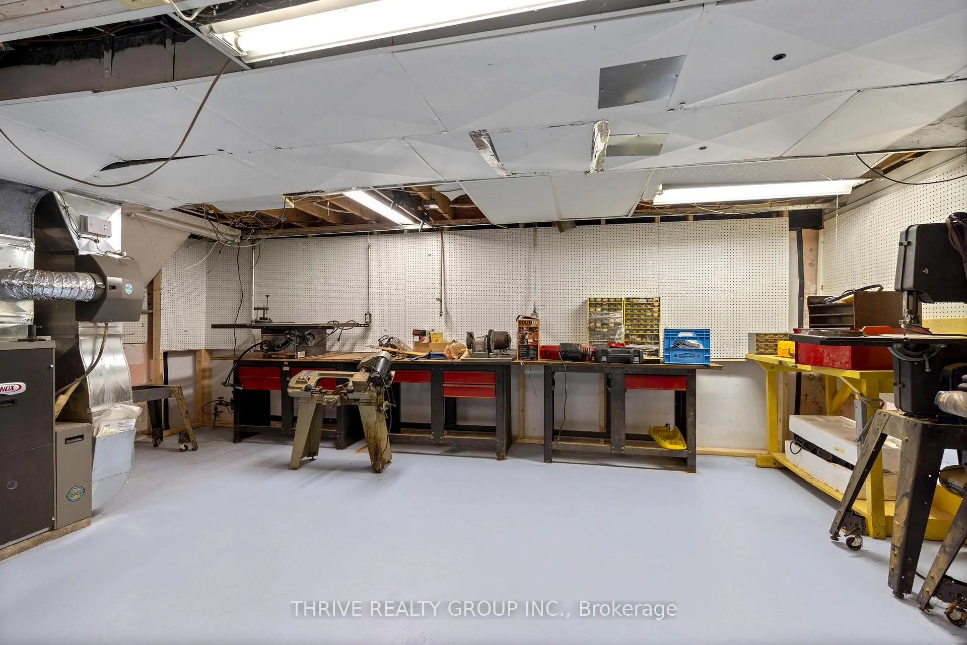 Photo 29 of 255 Ridgewood Crescent, London, South D — HOMEH