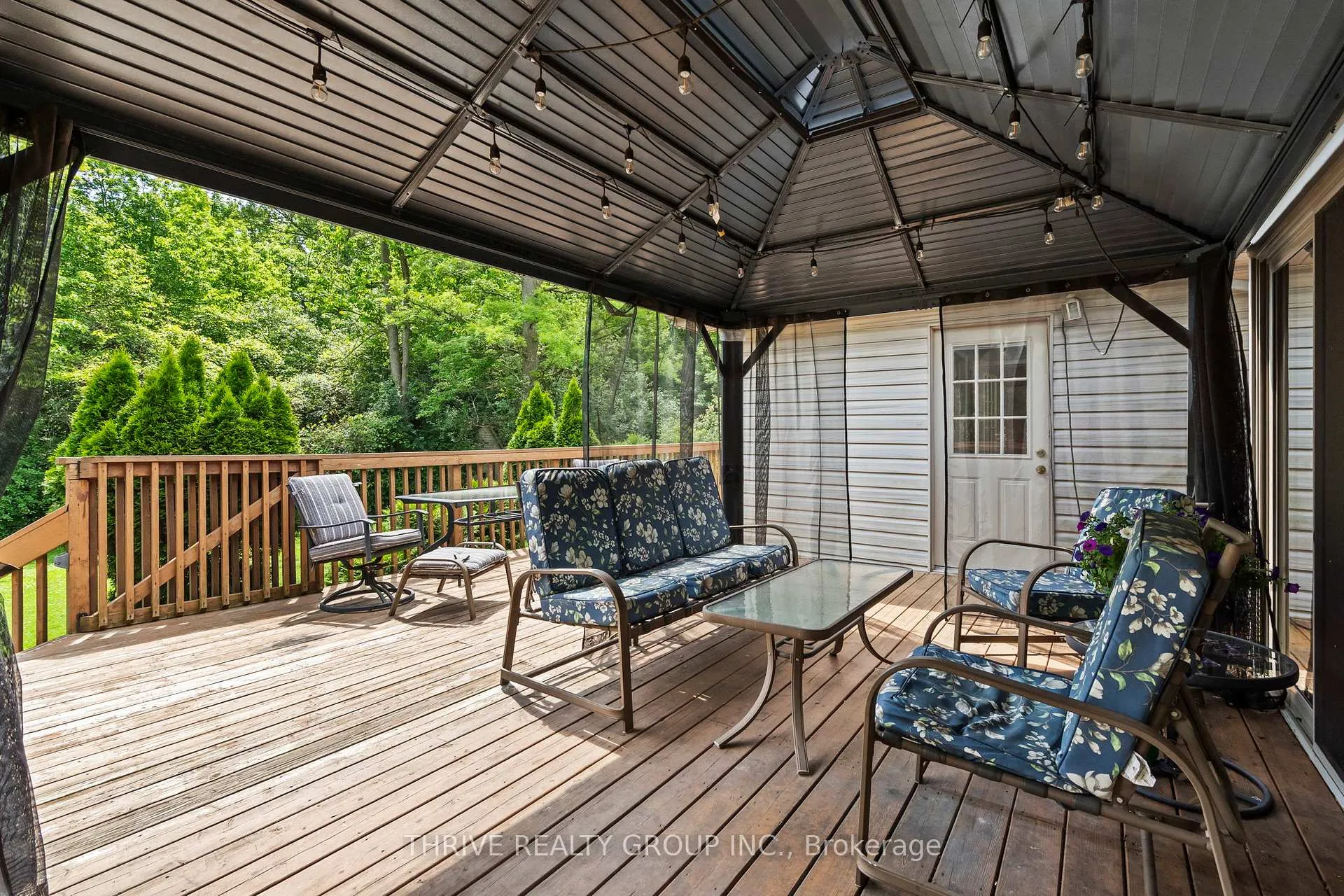 Photo 36 of 255 Ridgewood Crescent, London, South D — HOMEH