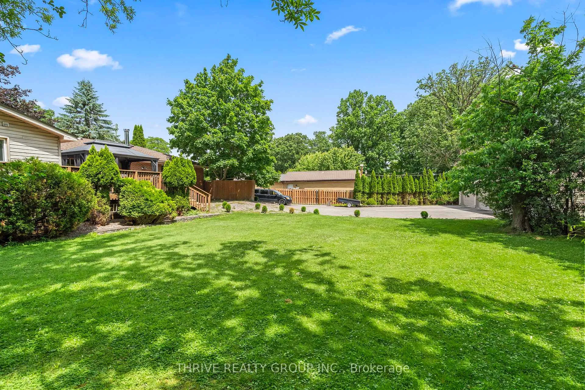 Photo 37 of 255 Ridgewood Crescent, London, South D — HOMEH