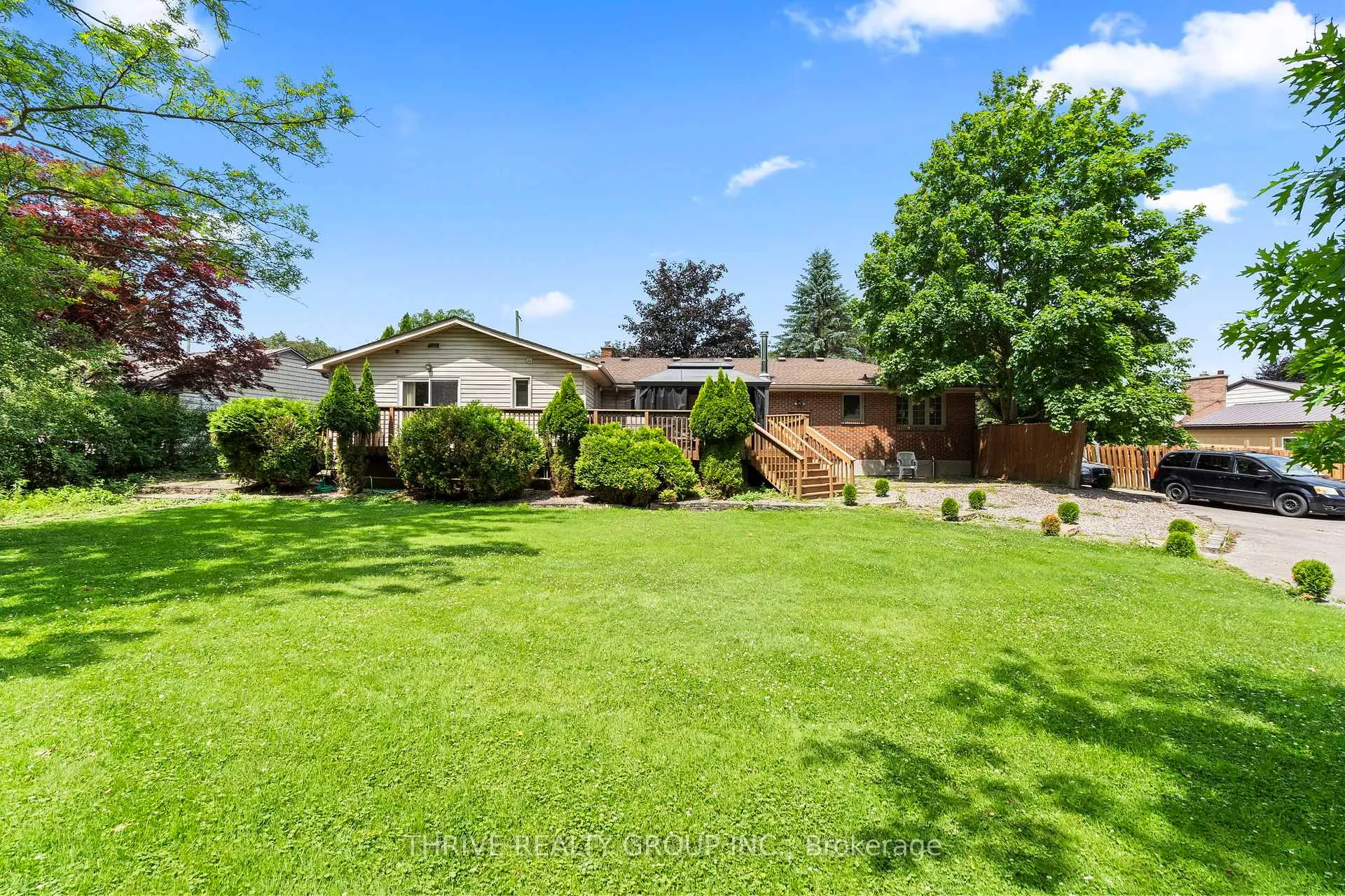 Photo 38 of 255 Ridgewood Crescent, London, South D — HOMEH