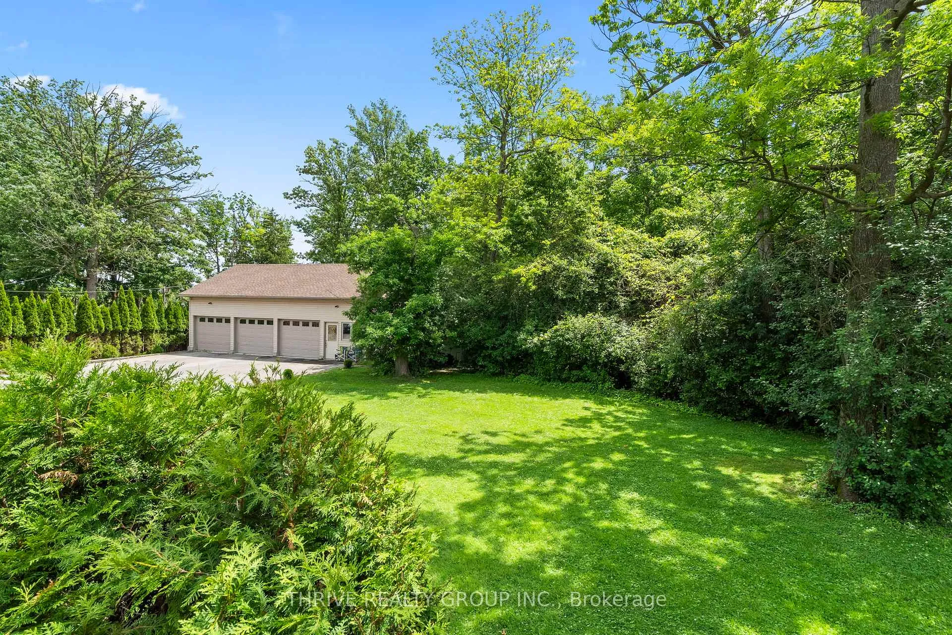 Photo 43 of 255 Ridgewood Crescent, London, South D — HOMEH
