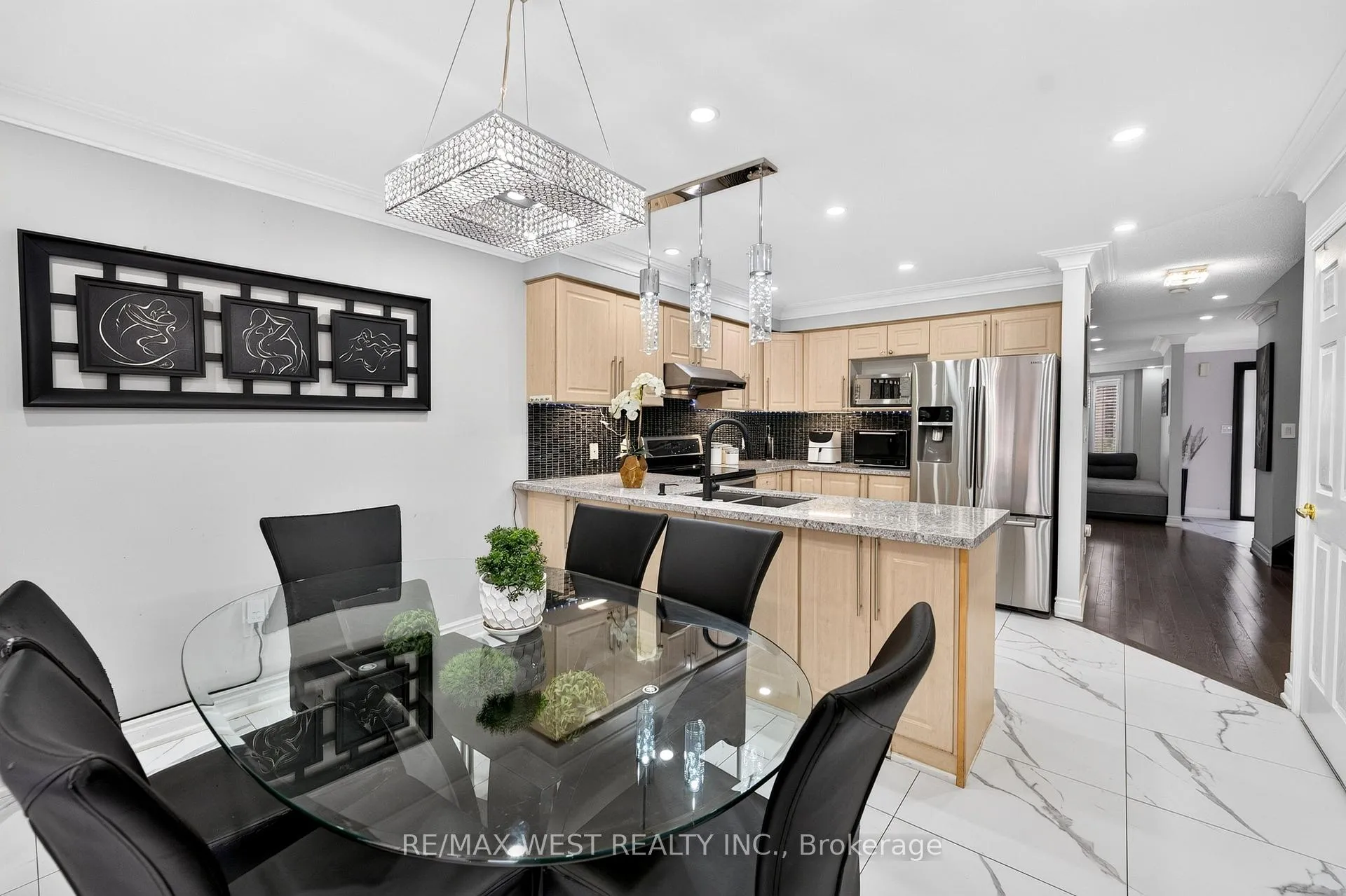 Photo 16 of 46 Villa Antica Drive, Vaughan, Sonoma Heights — HOMEH