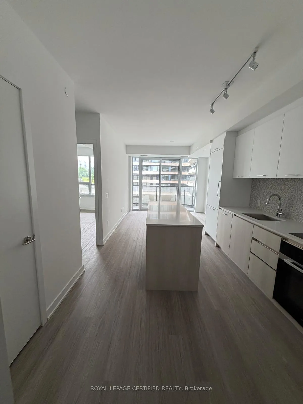 Photo 6 of Unit 327, 8188 Yonge Street, Vaughan, Uplands — HOMEH