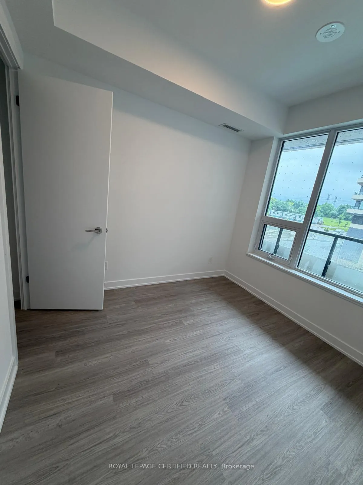 Photo 10 of Unit 327, 8188 Yonge Street, Vaughan, Uplands — HOMEH