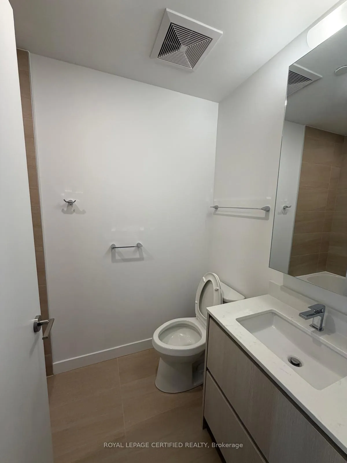 Photo 11 of Unit 327, 8188 Yonge Street, Vaughan, Uplands — HOMEH