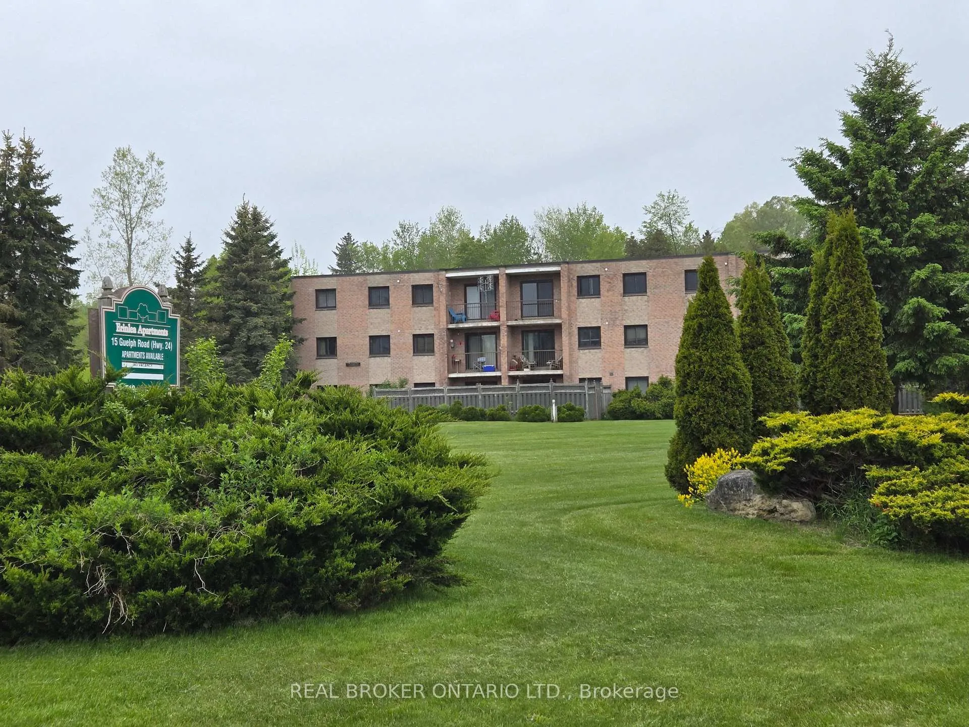 Front of Unit Apt #14, 15 Wellington Rd 124