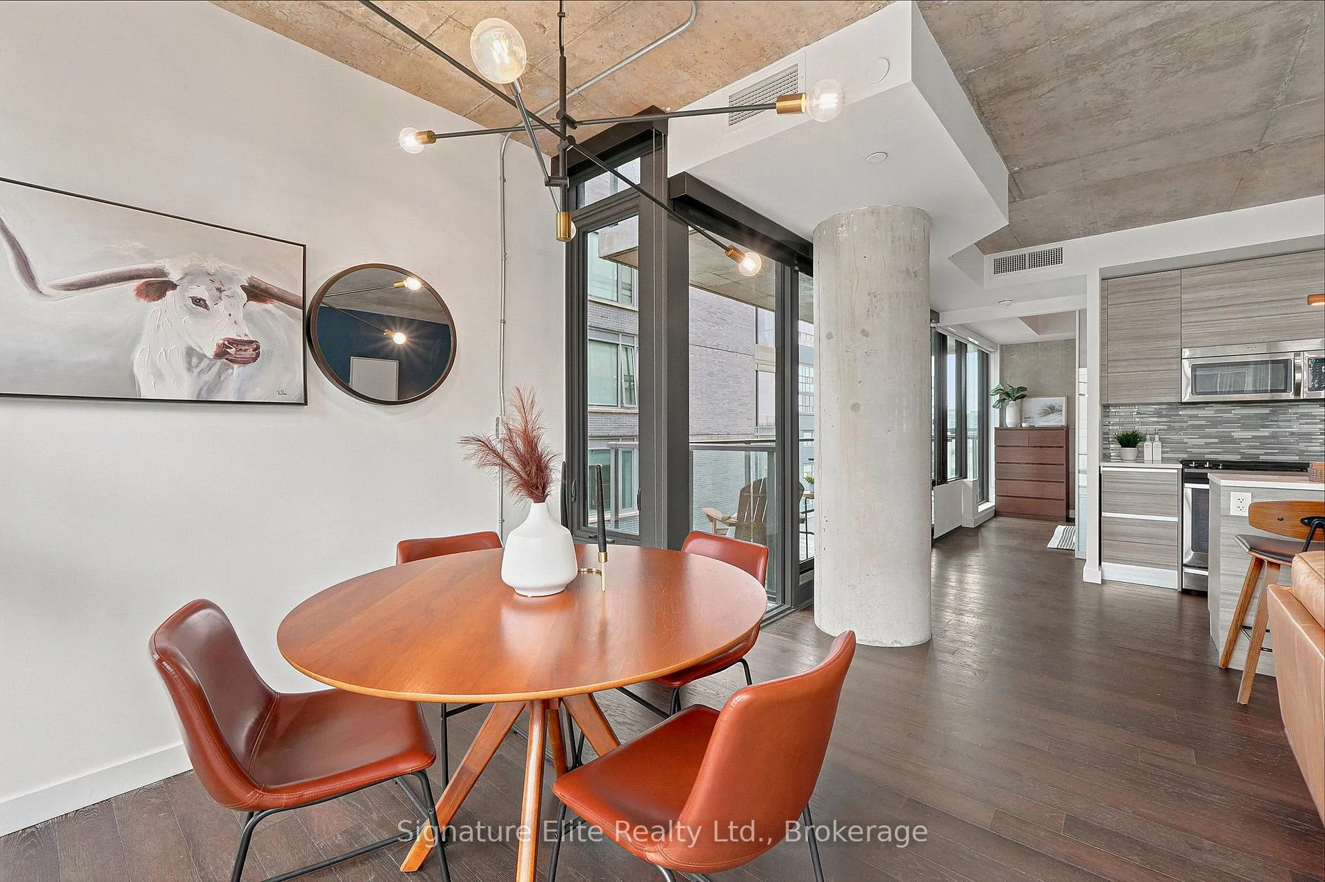 Photo 15 of Unit 1316, 111 Bathurst Street, Toronto, Niagara — HOMEH