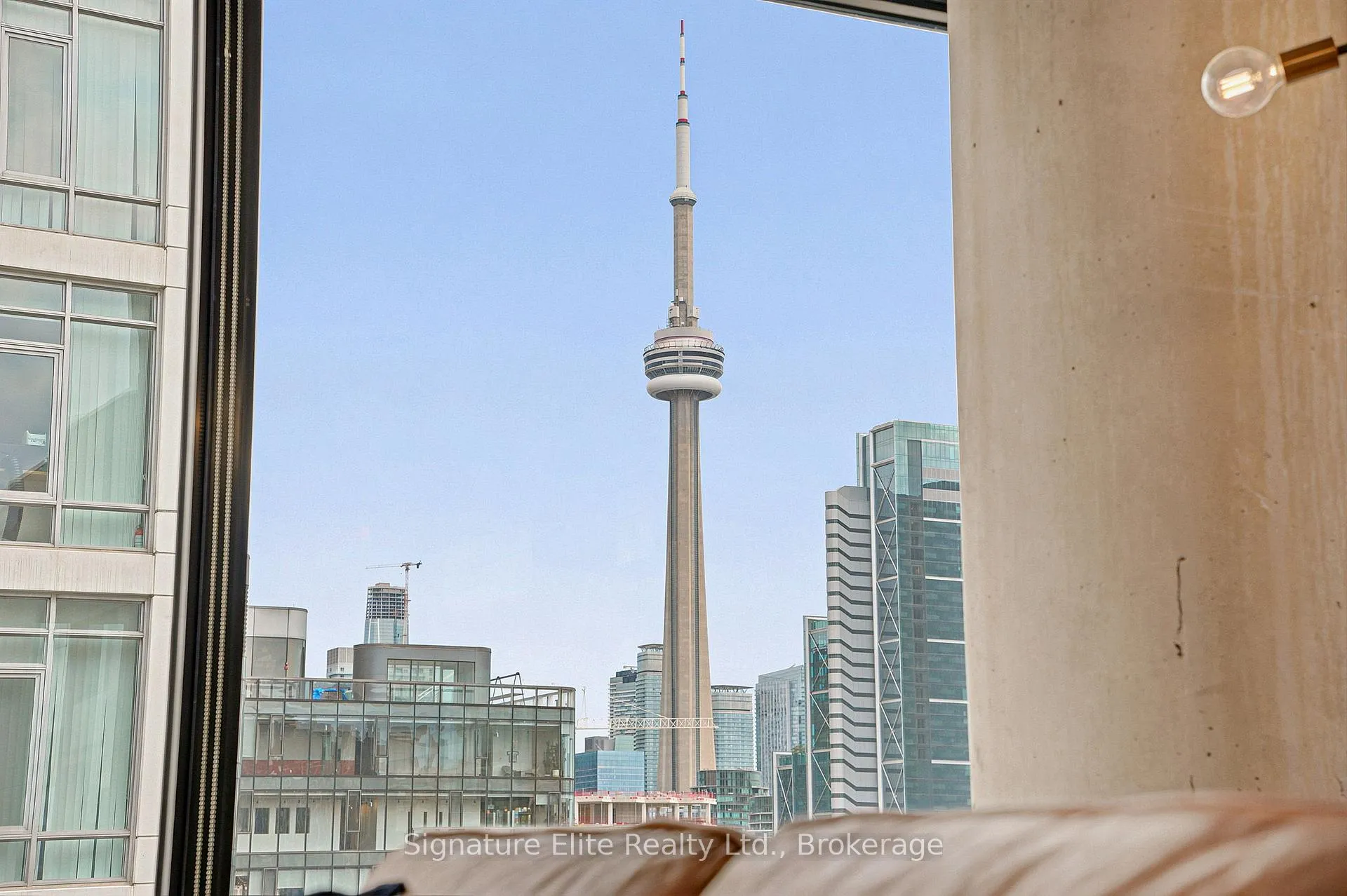 Photo 18 of Unit 1316, 111 Bathurst Street, Toronto, Niagara — HOMEH