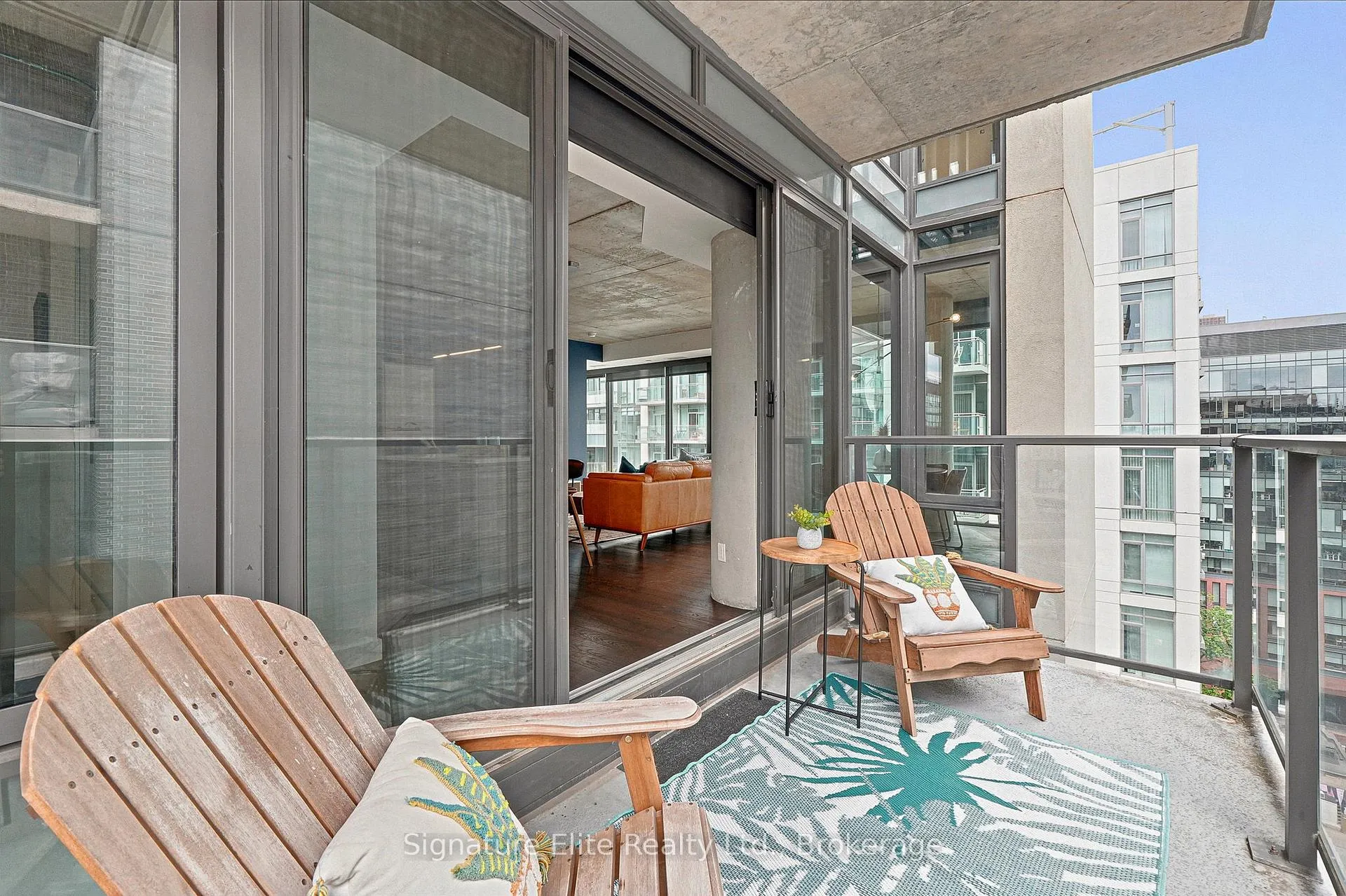 Photo 19 of Unit 1316, 111 Bathurst Street, Toronto, Niagara — HOMEH