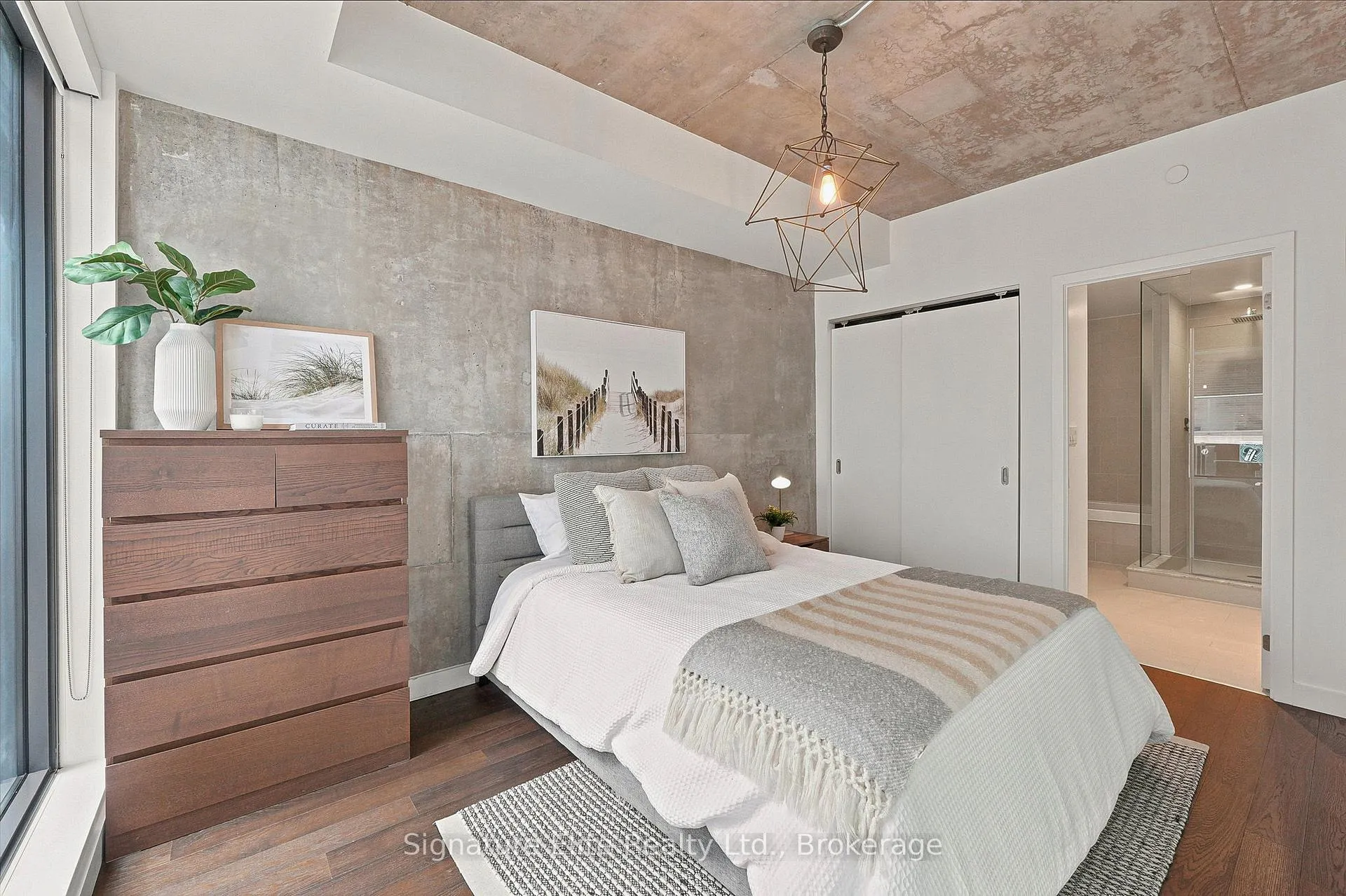 Photo 25 of Unit 1316, 111 Bathurst Street, Toronto, Niagara — HOMEH