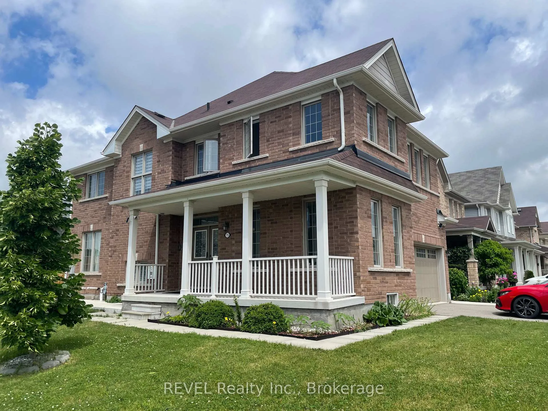 Photo 2 of 7755 Black Maple Drive, Niagara Falls, Brown — HOMEH