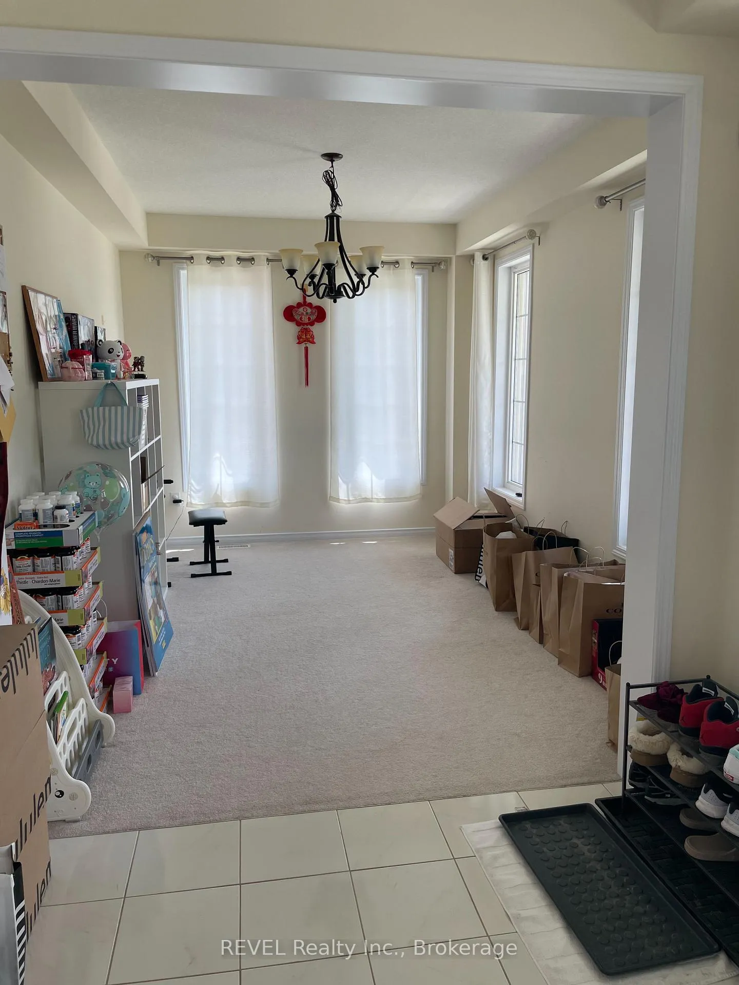 Photo 4 of 7755 Black Maple Drive, Niagara Falls, Brown — HOMEH