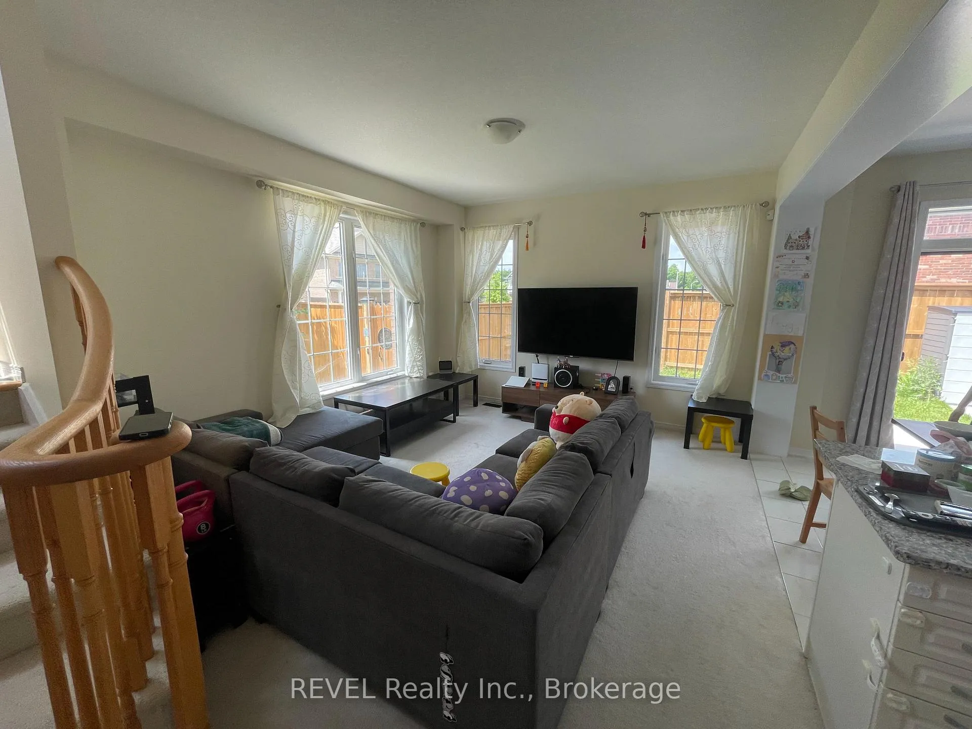 Photo 6 of 7755 Black Maple Drive, Niagara Falls, Brown — HOMEH